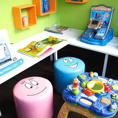 Отель Ibis Styles Centre Gare Анже