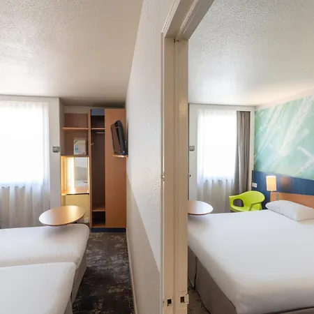 Ibis Styles Centre Gare מלון 3*