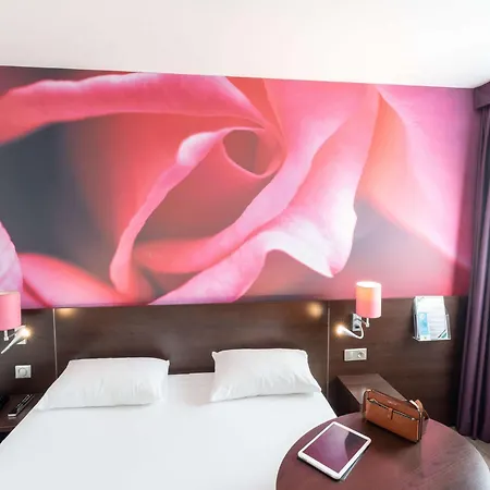 Отель Ibis Styles Centre Gare Анже