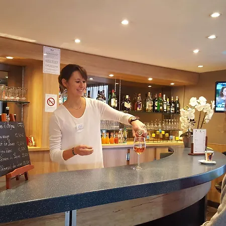 Ibis Styles Centre Gare Отель Анже