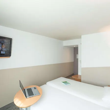 Отель Ibis Styles Centre Gare 3*
