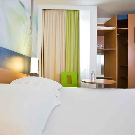 Ibis Styles Centre Gare אנז'ה