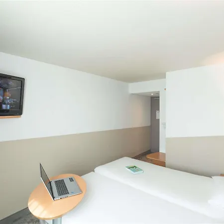 Ibis Styles Centre Gare מלון אנז'ה