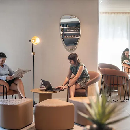 Ibis Styles Centre Gare מלון אנז'ה