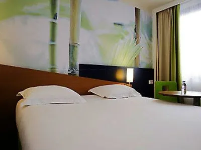 Ibis Styles Centre Gare Анже
